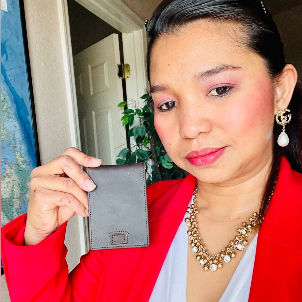 Meet your Posher, Sharifa